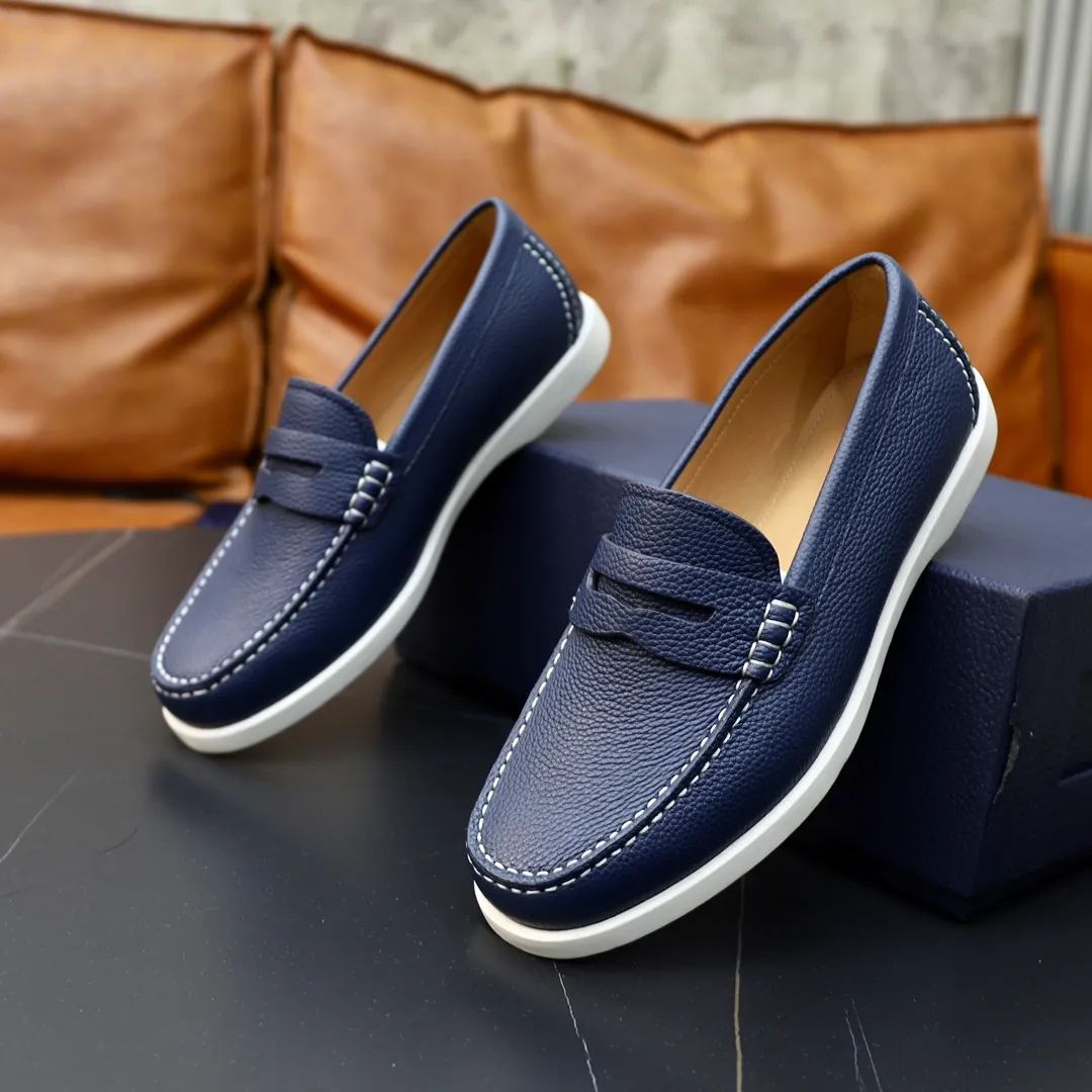 Ex-factory price: 540🙅‍♂️🙅‍♂️🙅‍♂️ Brand: Dior DIOR Standard code: Men's code 38/44 (45 can be customized) Grade: Same as the official website Material: Original cowhide stitching, cowhide lining, original TPU wear-resistant soft outsole Style categories: Leisure and sports version, footwear for driving, young fashion, European and American trends, British style Color: actual picture color